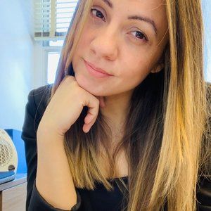 Meet your Posher, Demi